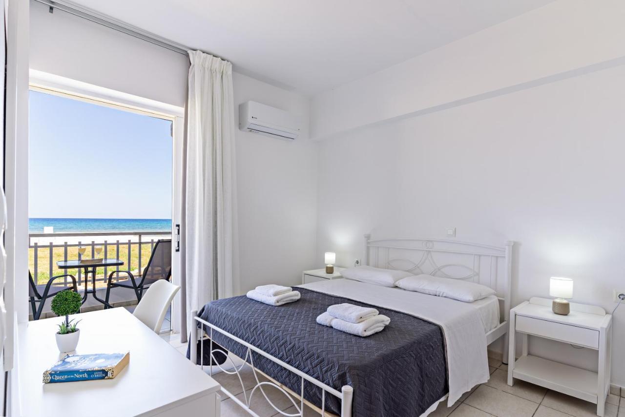 Azure Seaside Apts Magnisía المظهر الخارجي الصورة