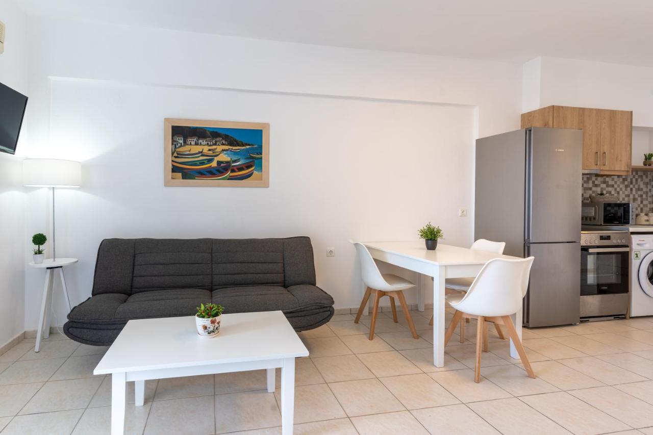 Azure Seaside Apts Magnisía المظهر الخارجي الصورة