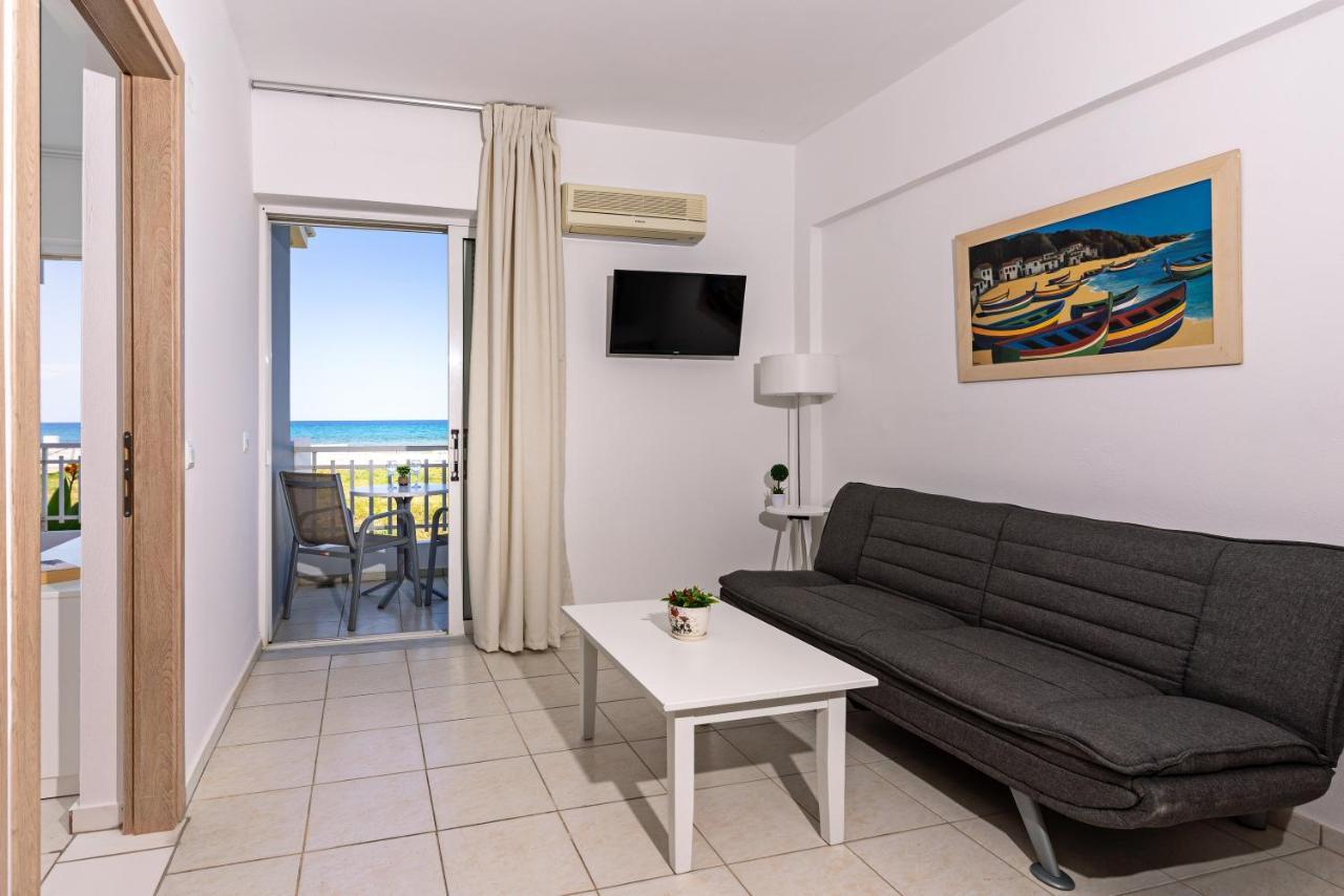 Azure Seaside Apts Magnisía المظهر الخارجي الصورة