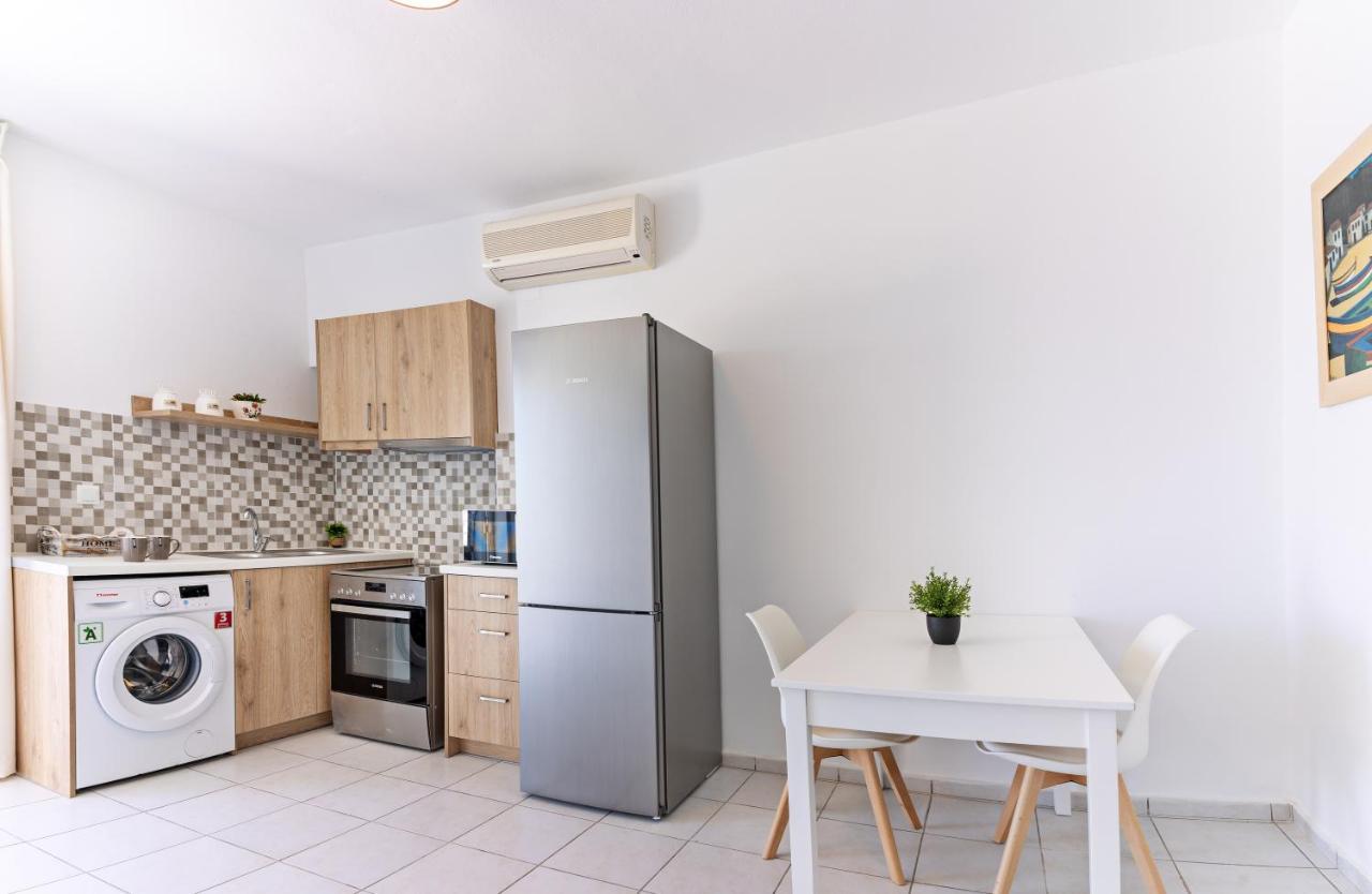 Azure Seaside Apts Magnisía المظهر الخارجي الصورة