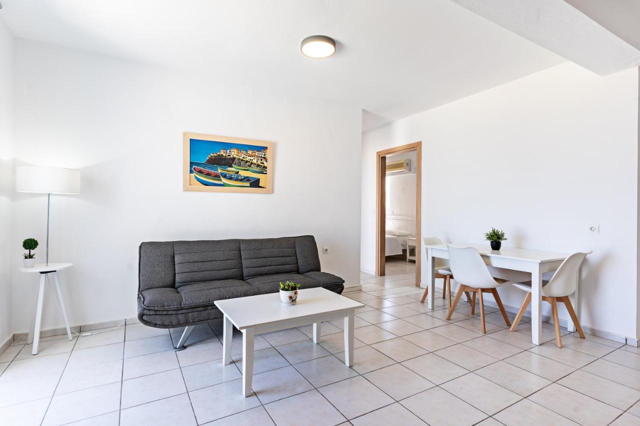 Azure Seaside Apts Magnisía المظهر الخارجي الصورة