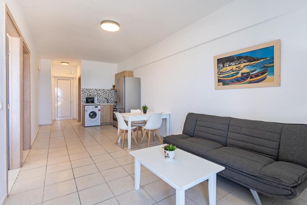 Azure Seaside Apts Magnisía المظهر الخارجي الصورة