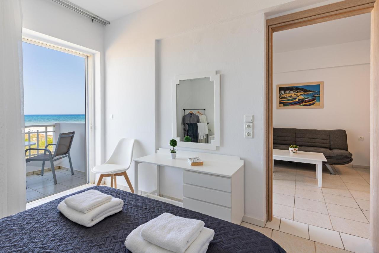 Azure Seaside Apts Magnisía المظهر الخارجي الصورة
