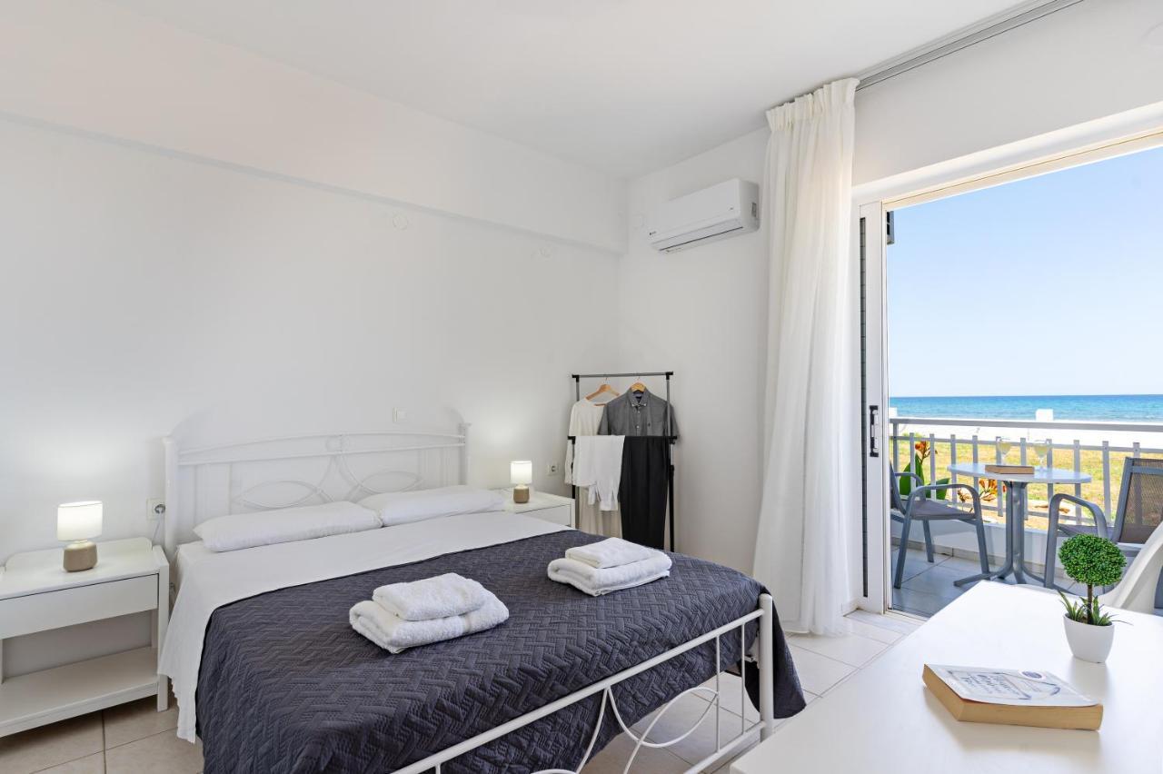 Azure Seaside Apts Magnisía المظهر الخارجي الصورة