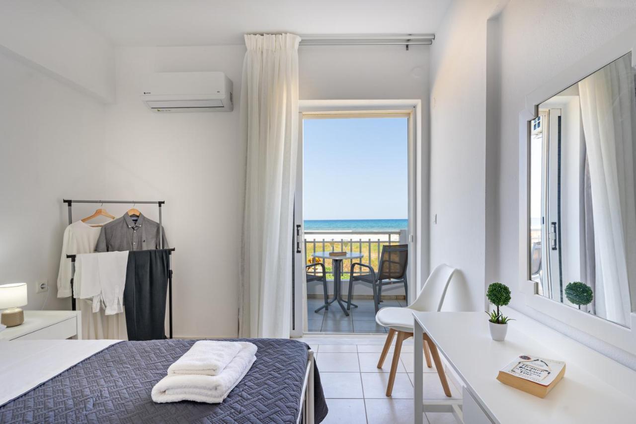Azure Seaside Apts Magnisía المظهر الخارجي الصورة