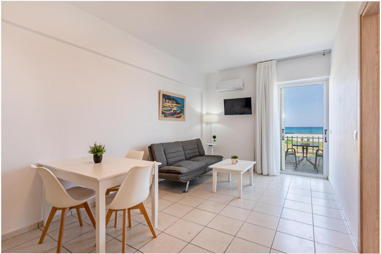 Azure Seaside Apts Magnisía المظهر الخارجي الصورة