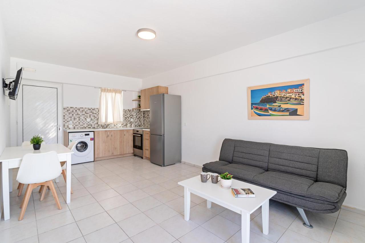 Azure Seaside Apts Magnisía المظهر الخارجي الصورة