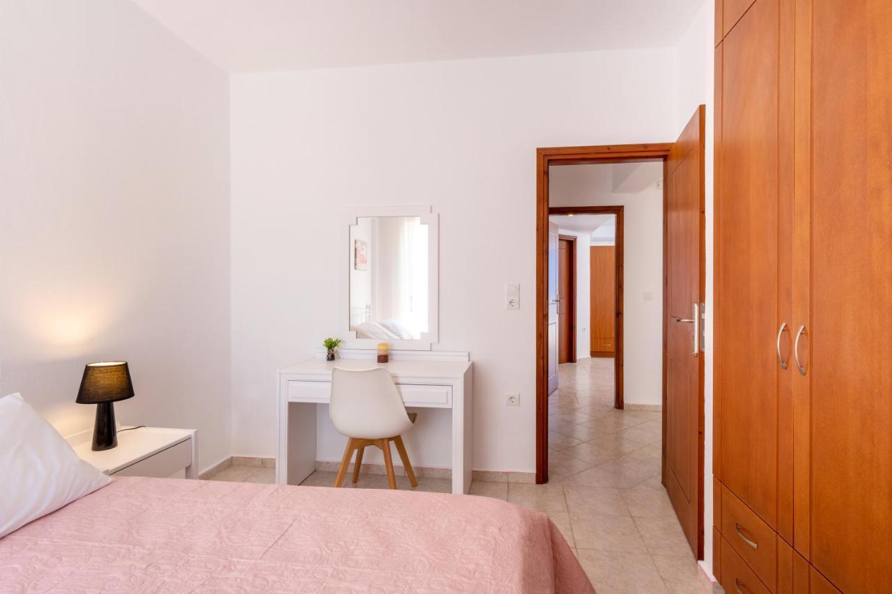 Azure Seaside Apts Magnisía المظهر الخارجي الصورة